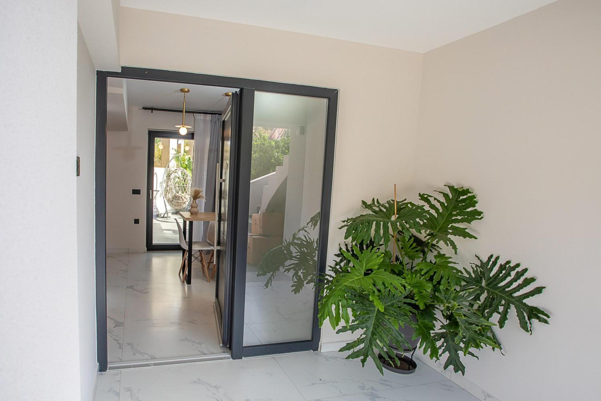 Sea La Vie Apartment *